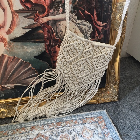 White boho / hippie crochet macramé fringe summer crossbody purse - Picture 6 of 6